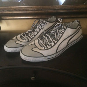 Puma black and white casual sneakers worn once